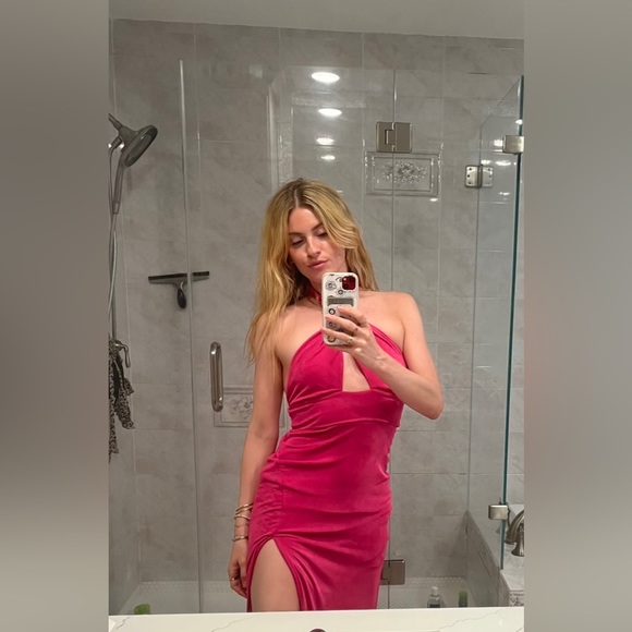 F 21 criss cross midi halter dress PINK. Sold out in this color! - Picture 6 of 7